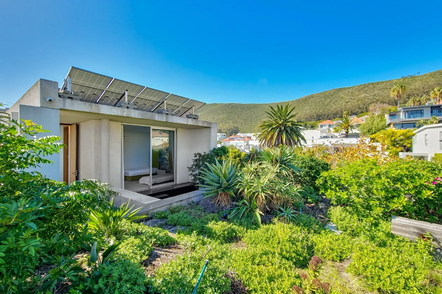 8 Bedroom Property for Sale in Fresnaye Western Cape